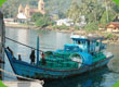 Ein Schiff mit ShelterBoxen