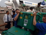 East Midlands Airport / Transport nach Myanmar
